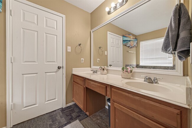 property at 6027 Shadow Isle Ln