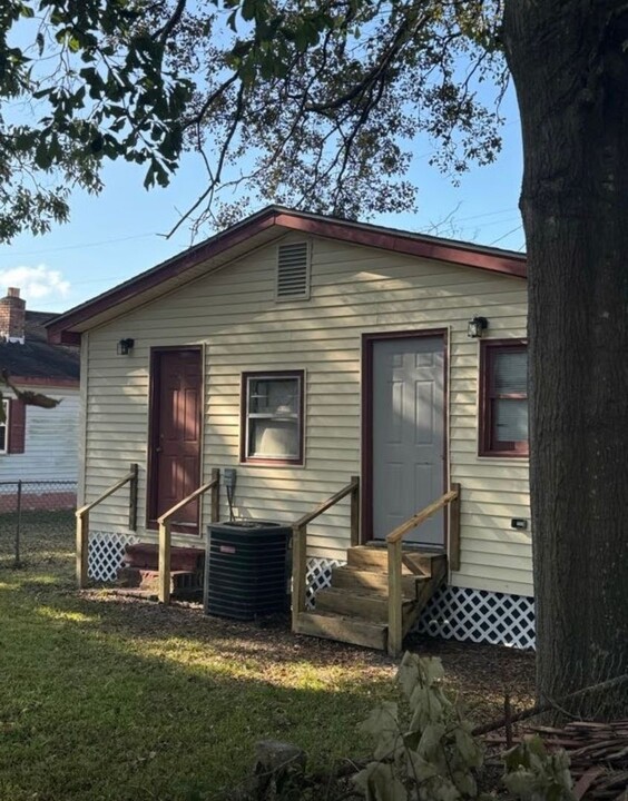 4736 Gaynor Ave in North Charleston, SC - Building Photo