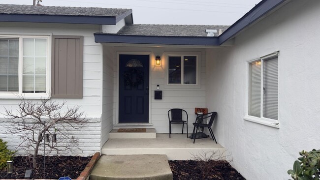 1708 Mercury Way in Sacramento, CA - Building Photo - Building Photo