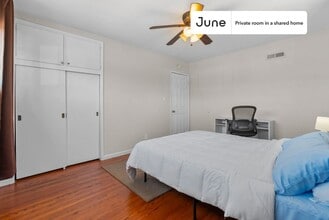 Room in Shared 7 bed/3 bath home in San Diego, CA - Foto de edificio - Building Photo