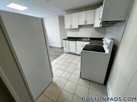 439 Cambridge St, Unit 33 in Boston, MA - Building Photo