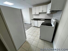 439 Cambridge St, Unit 33 in Boston, MA - Building Photo - Building Photo
