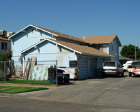 758-810 S Adler Ave in Fresno, CA - Foto de edificio - Building Photo