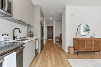 The Broadleaf in Aurora, CO - Building Photo - Building Photo