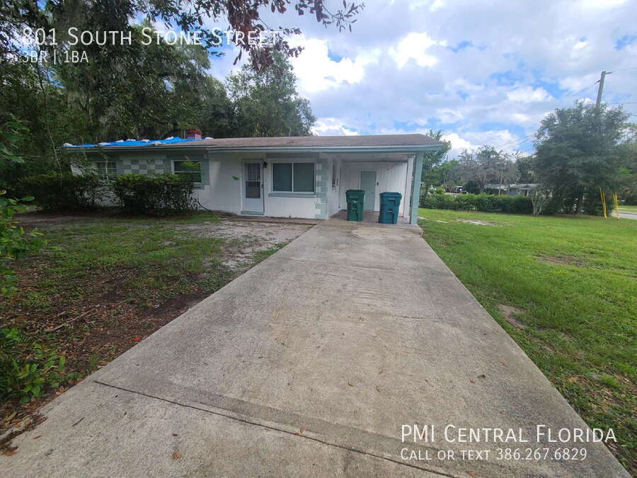 801 S Stone St in DeLand, FL - Building Photo