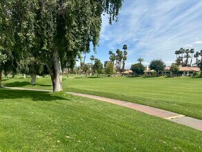 254 Santa Barbara Cir in Palm Desert, CA - Foto de edificio - Building Photo