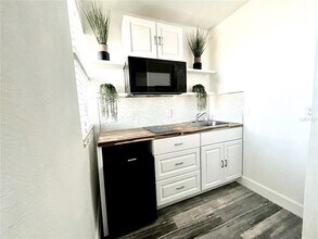 935 S Atlantic Ave in Daytona Beach, FL - Building Photo - Building Photo