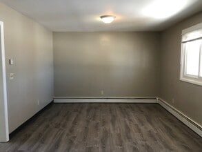 1161 N Melrose St in Casper, WY - Building Photo - Building Photo