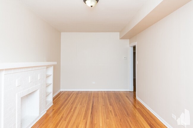 4449 N Hamlin Ave, Unit #  03 in Chicago, IL - Building Photo - Building Photo