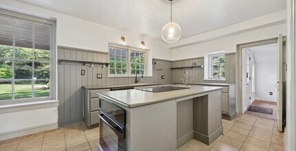 547 Concord Rd in Glen Mills, PA - Foto de edificio - Building Photo