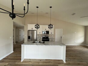 3739 Avon Rd in Panama City, FL - Building Photo - Building Photo