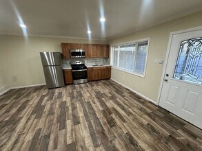 26345 CA-243 in Idyllwild, CA - Foto de edificio - Building Photo