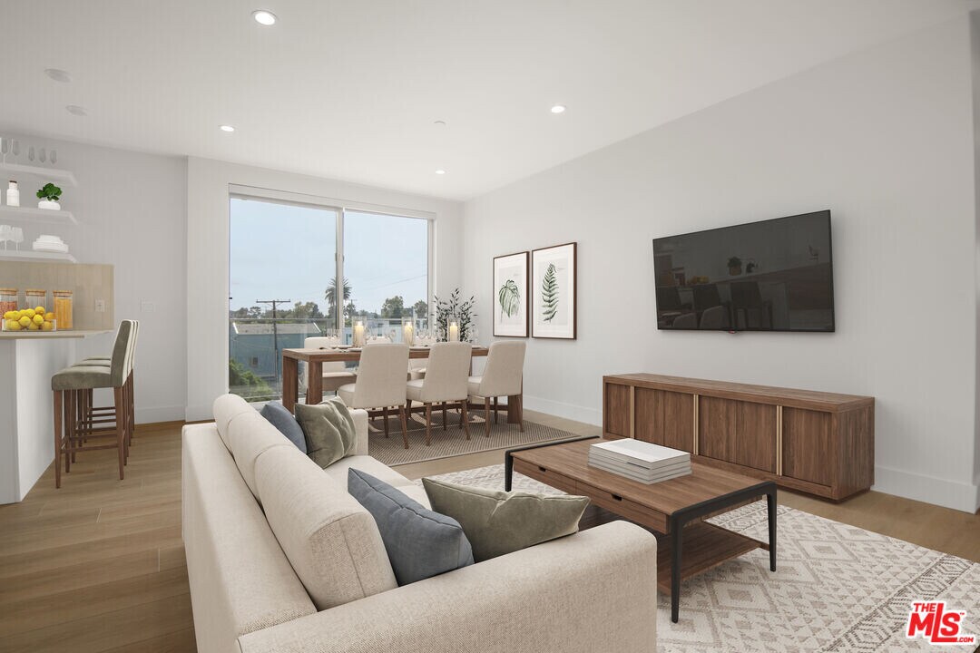 4418 S Slauson Ave in Los Angeles, CA - Building Photo