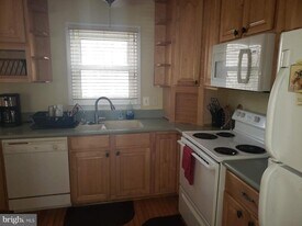 12197 Cinnamon St in Woodbridge, VA - Building Photo