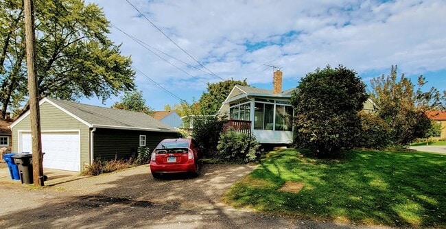 1706 Ford Pkwy in St. Paul, MN - Building Photo - Building Photo