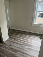 960 W 16th St, Unit 2 in Erie, PA - Foto de edificio - Building Photo