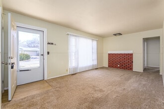 6215 Independence St in Park City, KS - Building Photo - Building Photo