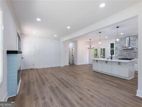 2438 Shadburn Ferry Dr in Buford, GA - Building Photo - Building Photo