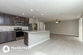 360 Fern Ct in Poinciana, FL - Building Photo - Building Photo