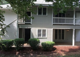 2811 Edridge Ct, Unit Ridgecroft Condominiums in Raleigh, NC - Foto de edificio - Building Photo