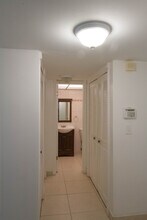 3000 NW 48th Ter, Unit 322 in Lauderdale Lakes, FL - Building Photo - Building Photo