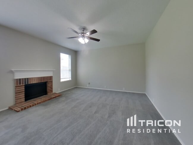 18810 Woodbreeze Dr in Humble, TX - Building Photo - Building Photo