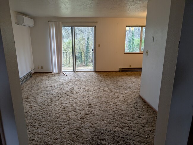 1106 Waller St SE in Salem, OR - Building Photo - Building Photo