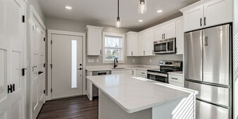 11 Sunshine Cir in Bridgton, ME - Building Photo