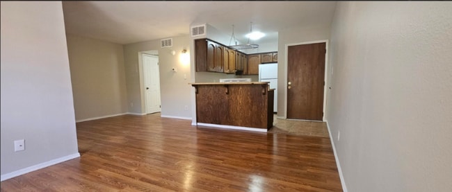 property at 3131 W Cochise Dr