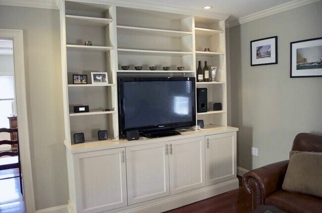 11 Parker St in Boston, MA - Building Photo - Building Photo