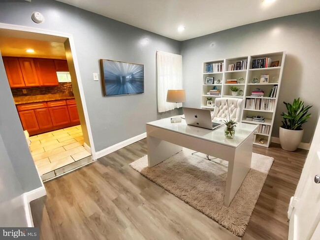 property at 2731 Hope St