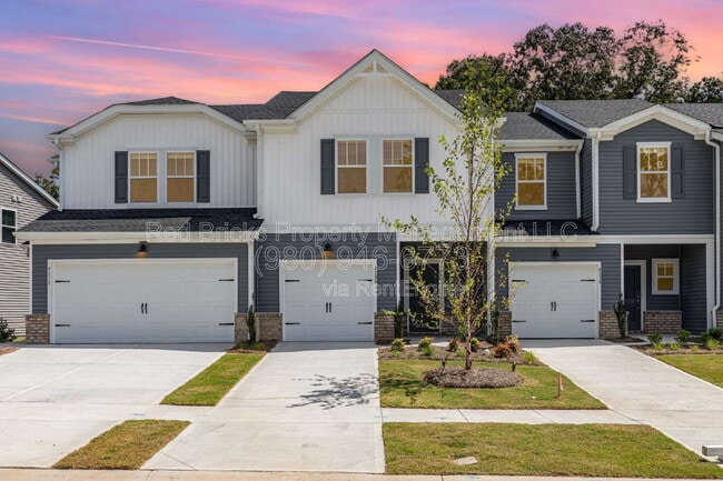 property at 4135 Smt Wds Dr