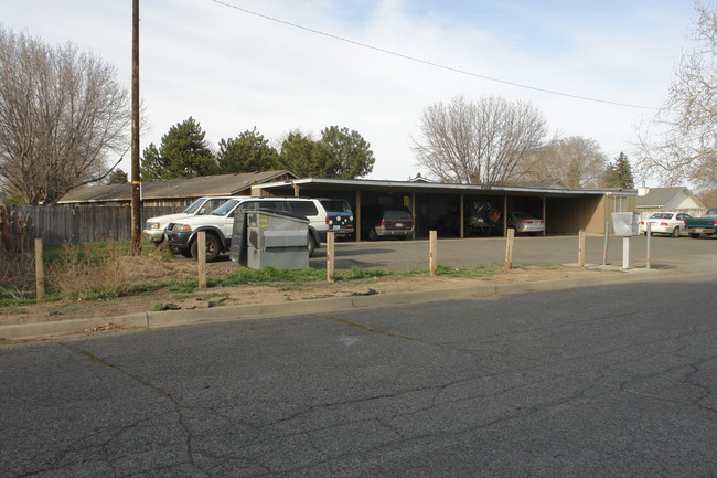 1310 W Mead Ave in Yakima, WA - Building Photo - Building Photo