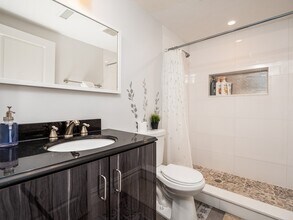 2 Buckley Ave, Unit U1 in Boston, MA - Foto de edificio - Building Photo