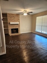 1721 Patricia Dr in San Antonio, TX - Building Photo - Building Photo