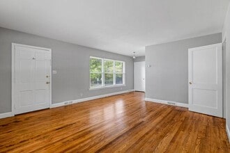 408 N Mendenhall St in Greensboro, NC - Building Photo - Building Photo