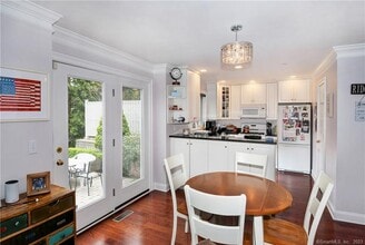 59 Prospect St in Ridgefield, CT - Building Photo - Building Photo