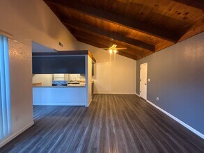 7232 Kelley Dr in Stockton, CA - Building Photo - Building Photo