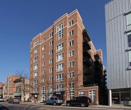 Northlight Condominiums in Evanston, IL - Building Photo - Building Photo