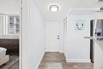 5301 NW 2nd Ave in Boca Raton, FL - Building Photo - Building Photo