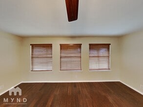 8930 Wolff Vista in Converse, TX - Foto de edificio - Building Photo