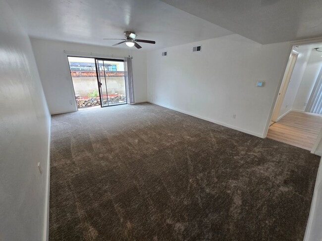 402 Cedar St in El Cajon, CA - Building Photo - Building Photo