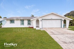 525 Sacre Coeur Dr in Melbourne, FL - Building Photo