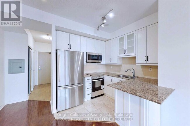 60 Byng Ave in Toronto, ON - Building Photo - Building Photo