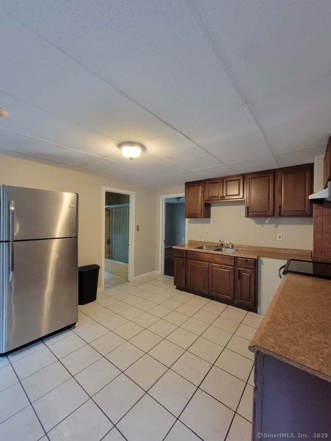 161 Reservoir Ave in Meriden, CT - Building Photo - Building Photo
