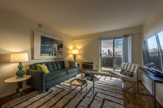 277 Saint Paul St, Unit 918L