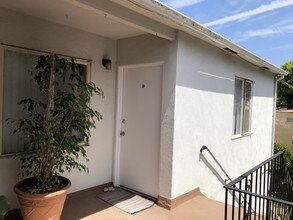 810-812 7th St in Santa Monica, CA - Foto de edificio - Building Photo