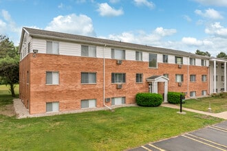 Heritage Arms in Midland, MI - Foto de edificio - Building Photo