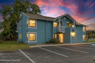 2109 Hidden Grove Ln in Merritt Island, FL - Building Photo