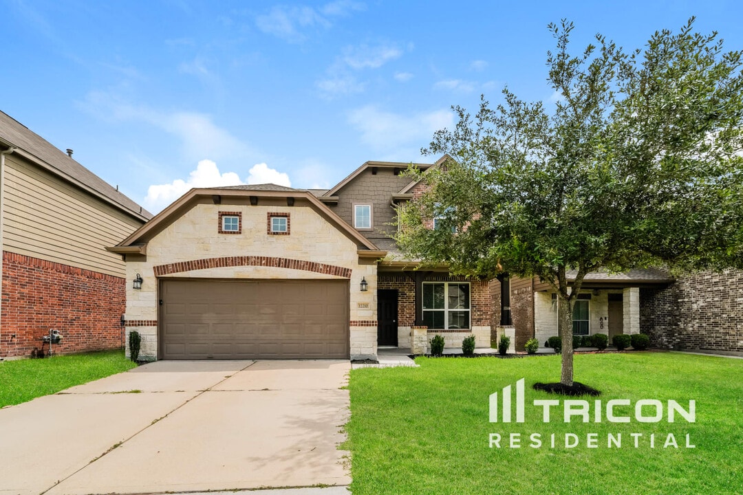 12210 Elm Orch Trl in Humble, TX - Building Photo
